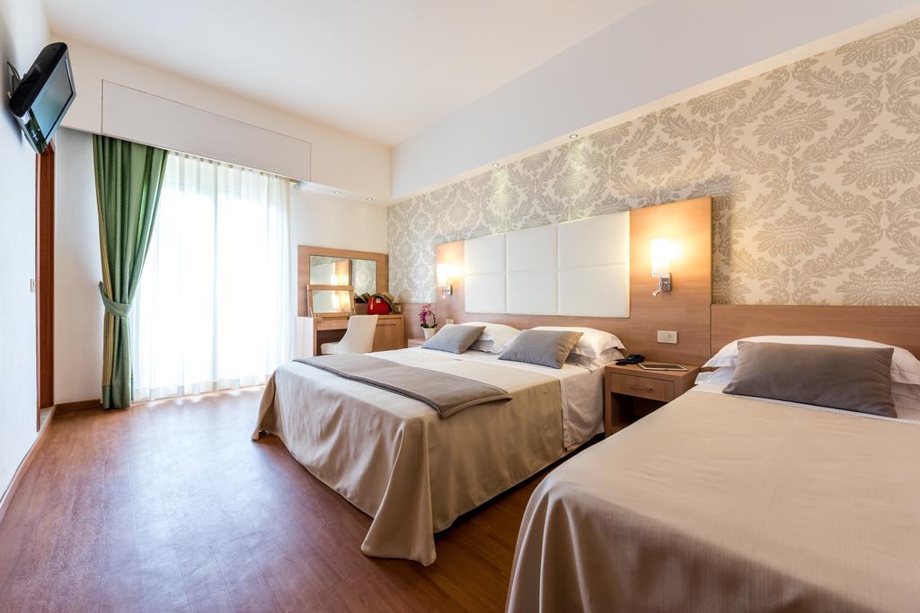 Michelangelo Cesenatico Hotel Exterior photo